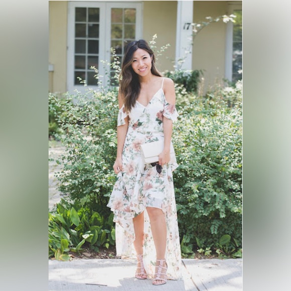 Le Chateau Women’s Chiffon Cold Shoulder Dress - Picture 8 of 8